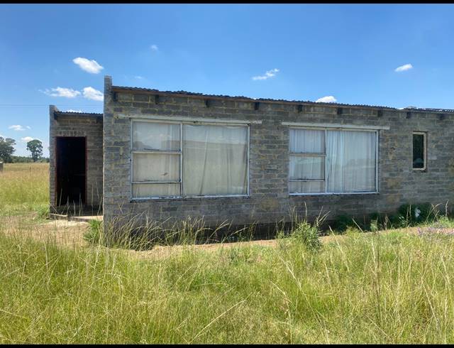 2 BEDROOM FREESTANDING FOR SALE IN NANESCOL